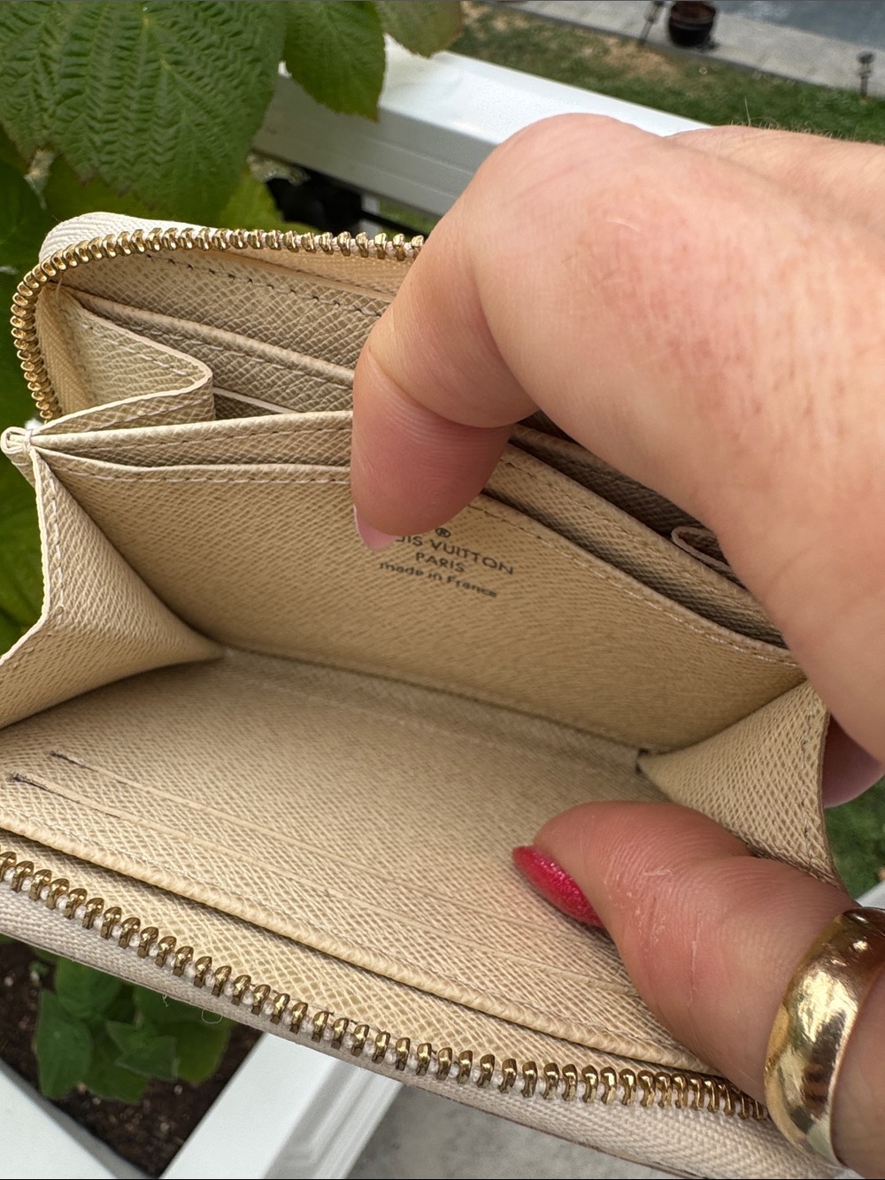 Louis Vuitton Damier Azur Zipped Wallet and coin pouch - Beige & Grey - Picture 10 of 16
